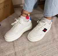 شوز قوتشي الهبة