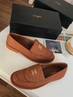 حذاء شانيل كلاسيكي نادر