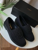 حذاء شانيل كلاسيكي نادر