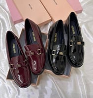 حذاء ميو ميو