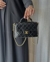 شنطة شانيل هاندل