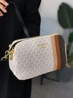 شنطة مايكل كورس