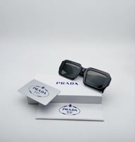 نظارات برادا مع الملحقات