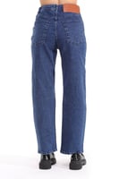 بنطلون لويڤي