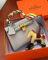 شنطة كايلي (لوقو ذهبي)