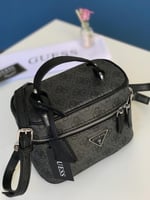 شنطة جيس مكياج