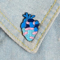 Plaster-Heart Pin