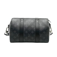 شنطة كتف لويس فيتون | Louis Vuitton shoulder bag