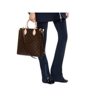 شنطة توت لويس فيتون | Louis Vuitton tote bag