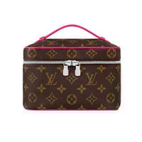 شنطة ميك اب لويس فيتون - وسط