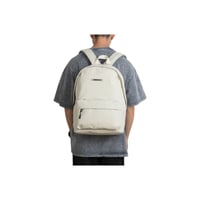 شنطة ظهر ايزينشال