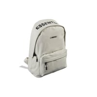 شنطة ظهر ايزينشال