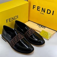 حذاء فندي رسمي لامع