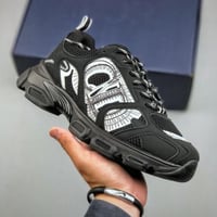 ‏حذاء رياضي ديور