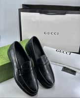 حذاء قوتشي رسمي