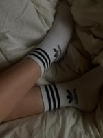 جوارب اديداس طويل أبيض