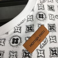 تيشيرت لويس فيتون