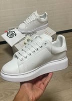 حذاء الكسندر ماكوين