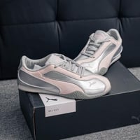 حذاء بوما وردي فضي