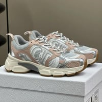 حذاء رياضي ديور