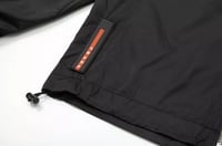 جاكيت برادا أسود