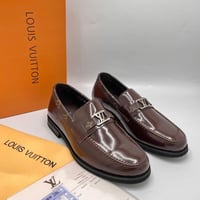 حذاء لويس فيتون رسمي بني لامع