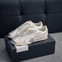 حذاء بوما أبيض فضي