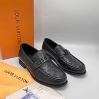 حذاء لويس فيتون رسمي