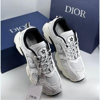 ‏حذاء رياضي ديور