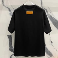 تيشيرت لويس فيتون