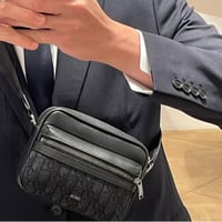 حقيبه ديور للجنسين