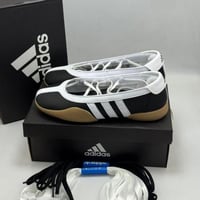 حذاء اديداس نسائي