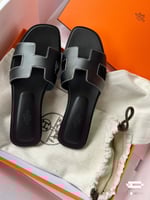 فلات هيرمز ايطالي أسود