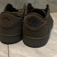 حذاء نايك ترافيس