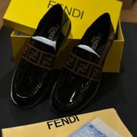 حذاء فندي رسمي لامع