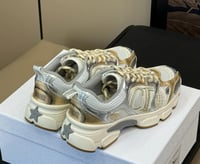 حذاء رياضي ديور