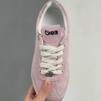 حذاء ألو رياضي وردي