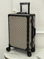 حقيبه سفر قوتشي