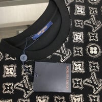 تيشيرت لويس فيتون