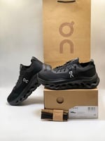 حذاء اون راننق X لويفي