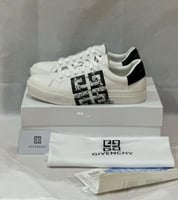 حذاء جيفنشي