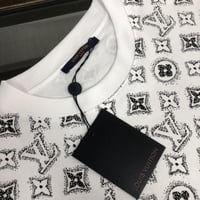 تيشيرت لويس فيتون