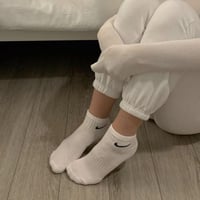 جوارب نايك قصير أبيض