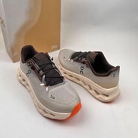 حذاء اون راننق رياضي