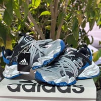 حذاء أديداس ديلوكس رياضي