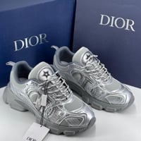 ‏حذاء رياضي ديور