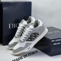 حذاء ديور للجنسين