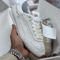 حذاء ألو رياضي أبيض