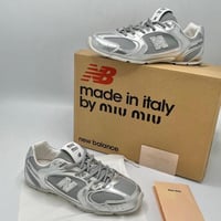 حذاء ميو ميو مع نيوبالانس