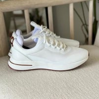 حذاء لوروبيانا رياضي أبيض